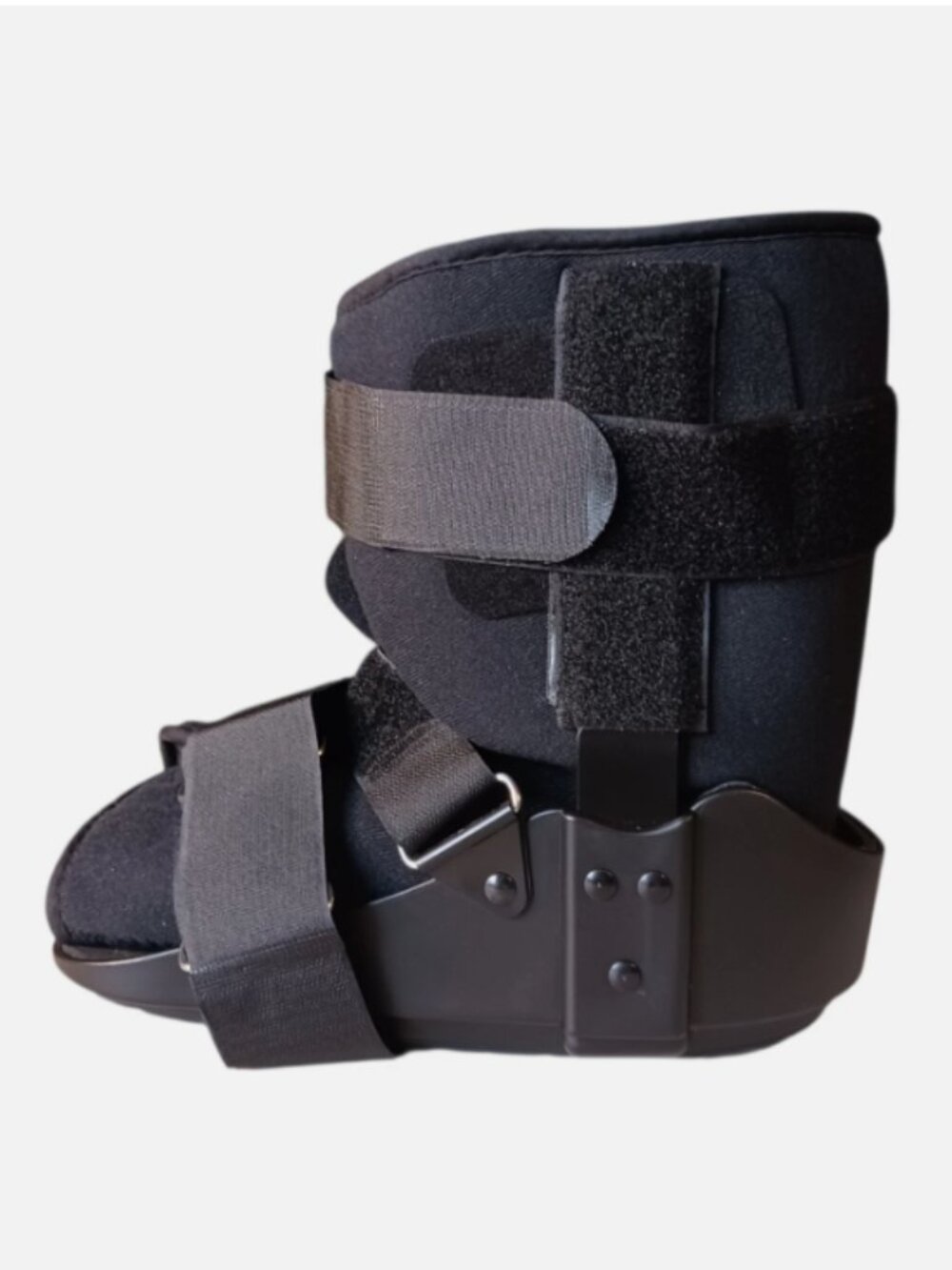 Walking boot for ankle & foot Fractures injuries Size Medium black adjustable